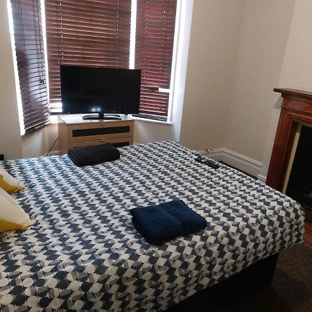 Rooms In A Victorian Comfortable 4-Bedroom House In Milton Keynes Rooms Not En-Suites Wolverton  外观 照片