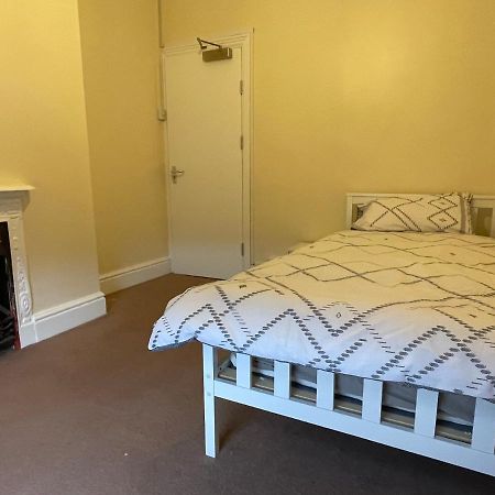 Rooms In A Victorian Comfortable 4-Bedroom House In Milton Keynes Rooms Not En-Suites Wolverton  外观 照片