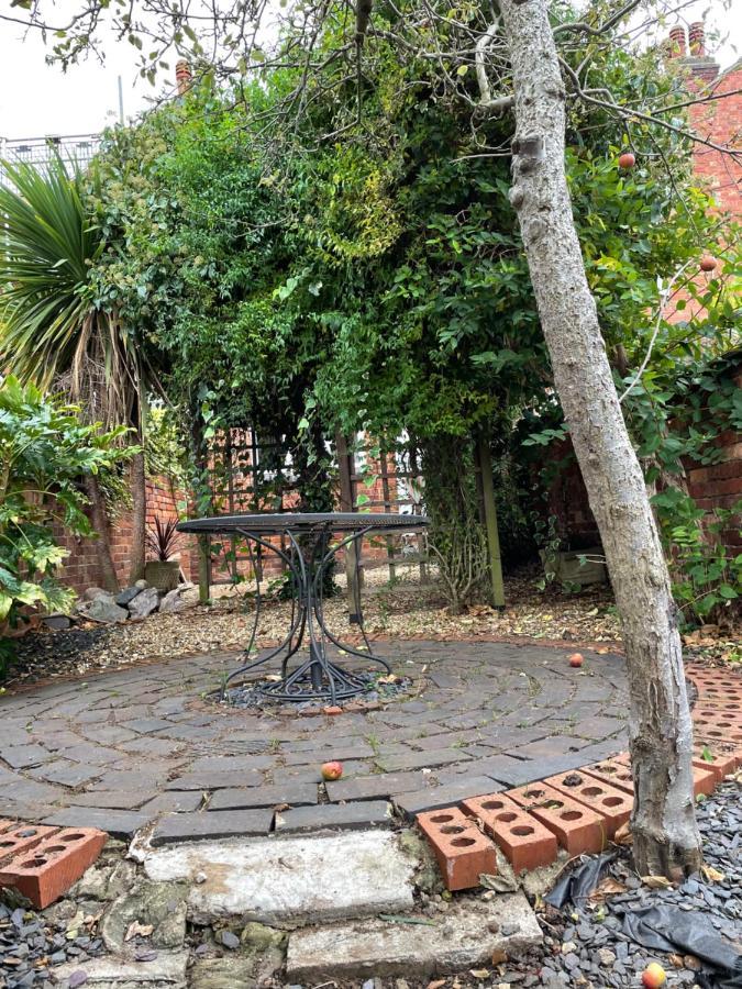Rooms In A Victorian Comfortable 4-Bedroom House In Milton Keynes Rooms Not En-Suites Wolverton  外观 照片