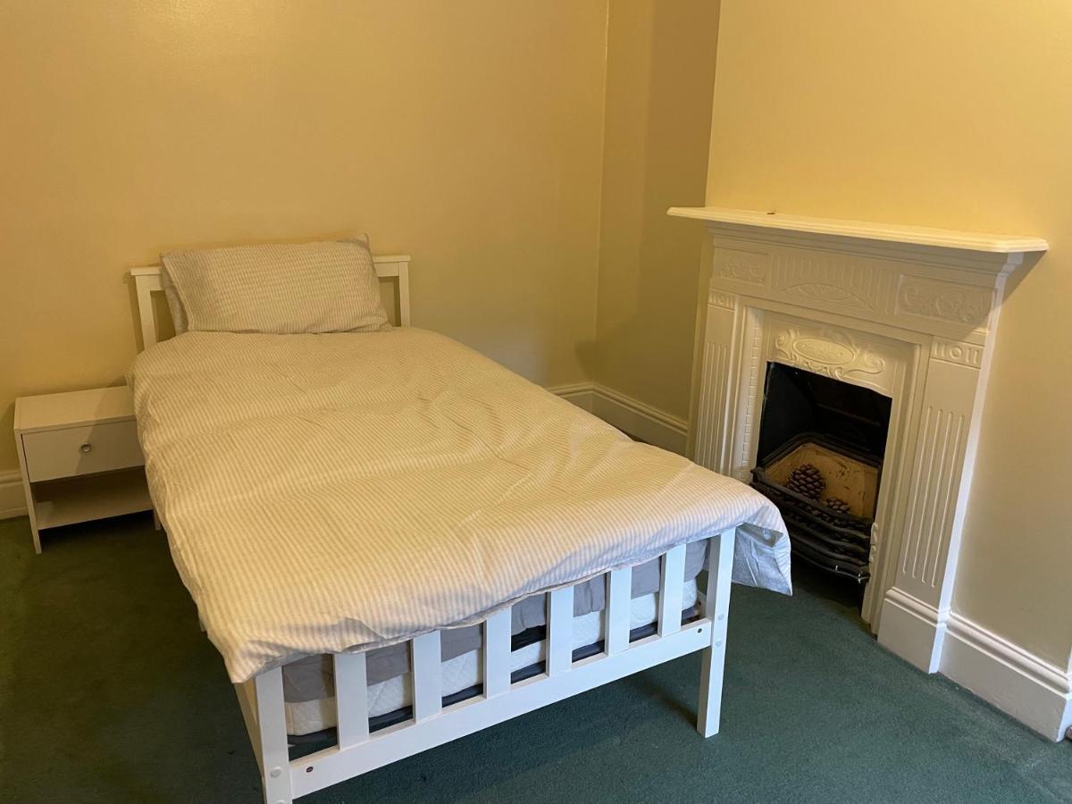Rooms In A Victorian Comfortable 4-Bedroom House In Milton Keynes Rooms Not En-Suites Wolverton  外观 照片